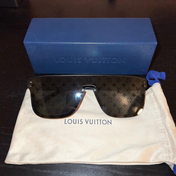 Louis Vuitton WAIMEA SUNGLASSES - Picture 2 of 3